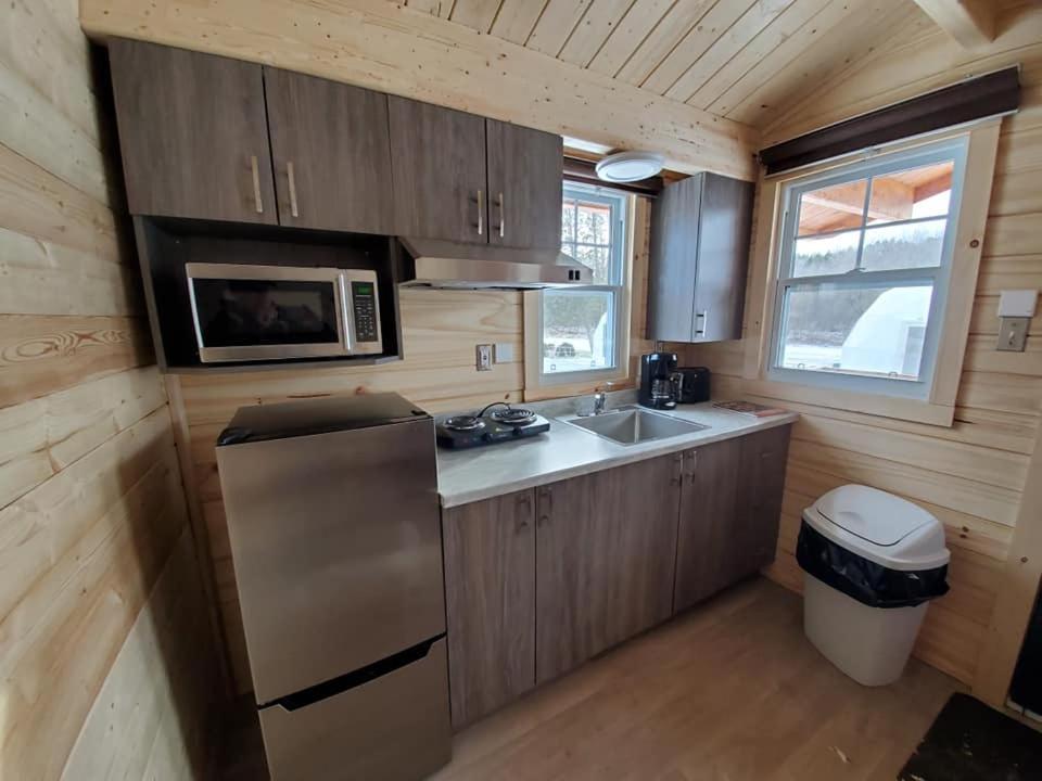 Les Chalets De La Colline Inc Baie-Sainte-Catherine Zewnętrze zdjęcie